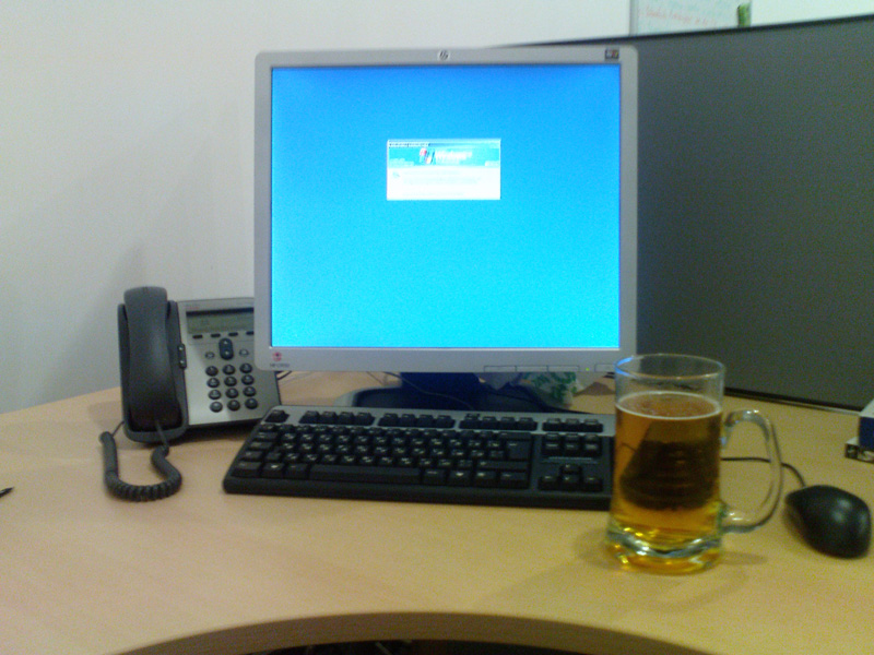 45_20081008225010_workplace.jpg